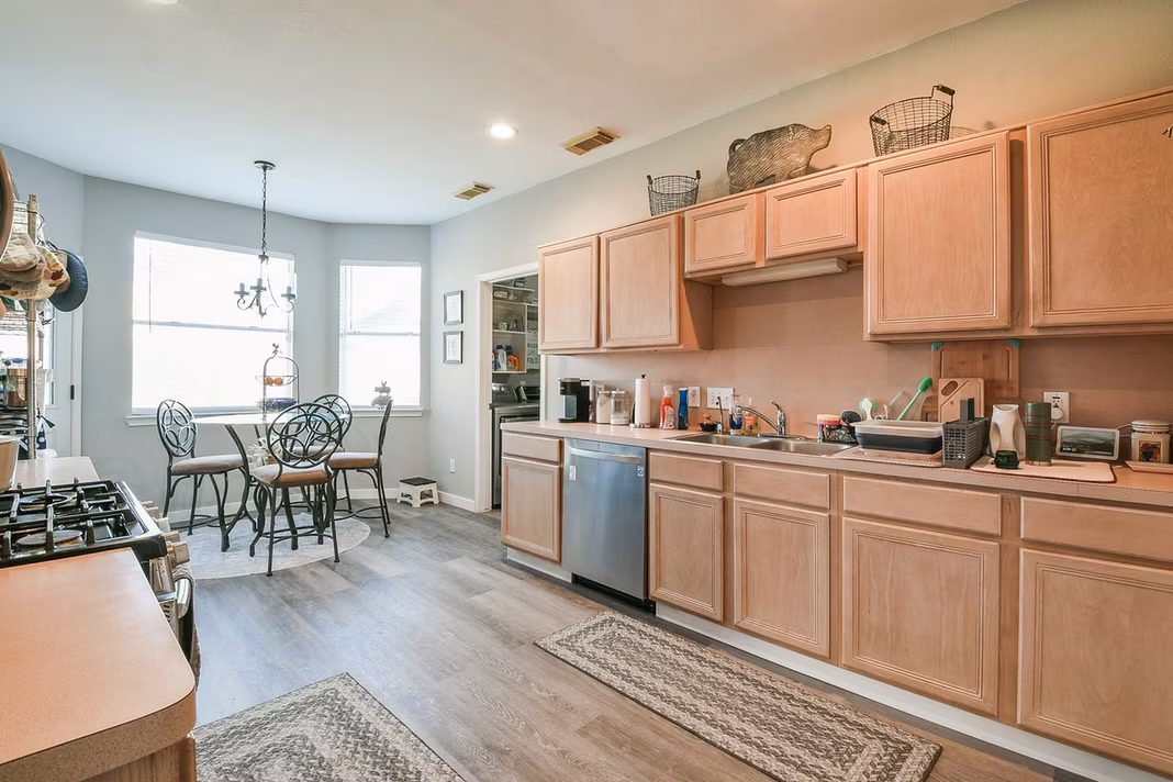Photo 7 of 8623 Rose Garden Drive, Houston, TX