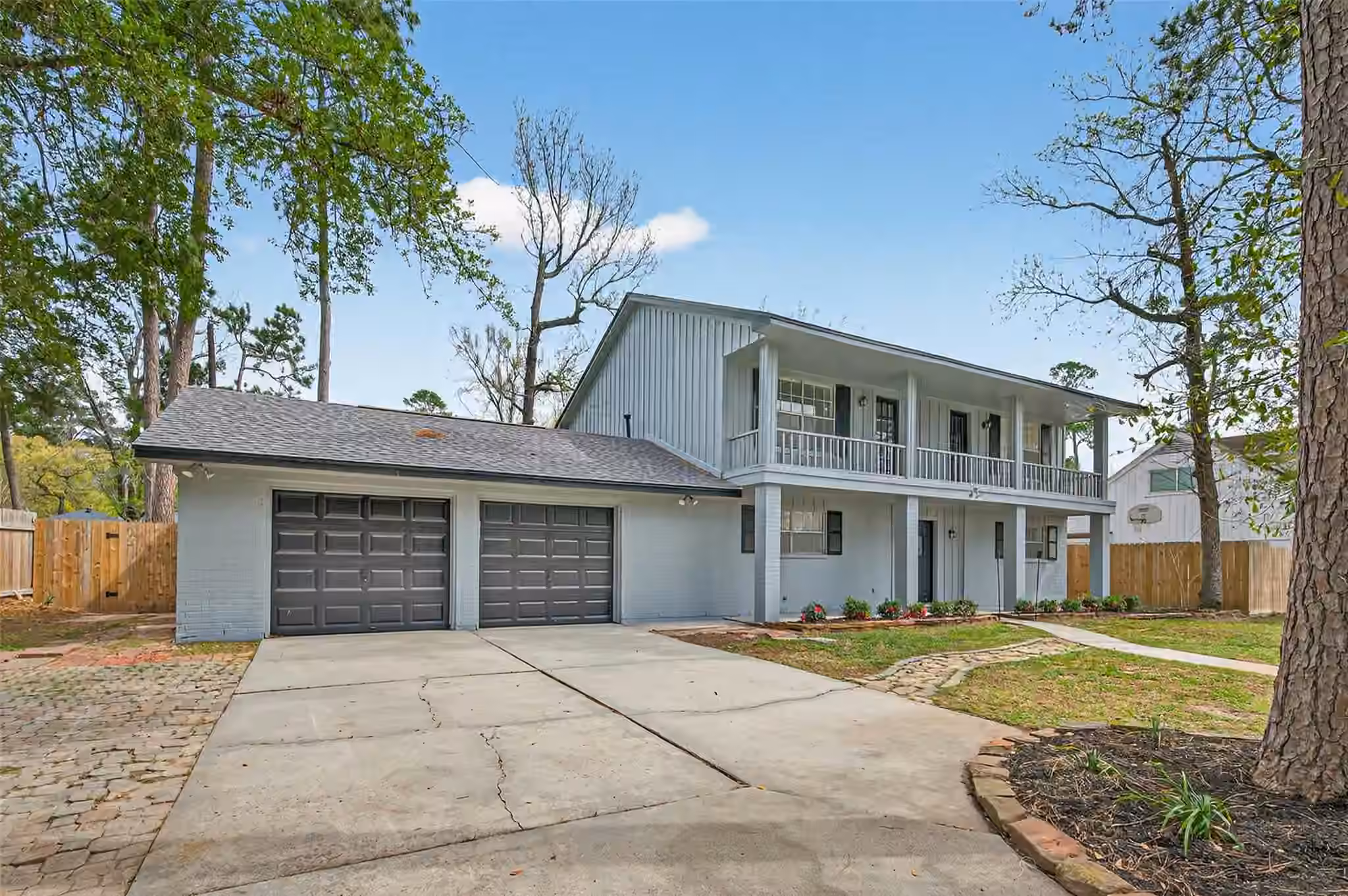 Photo 3 of 26522 Hillside Drive, Spring, TX