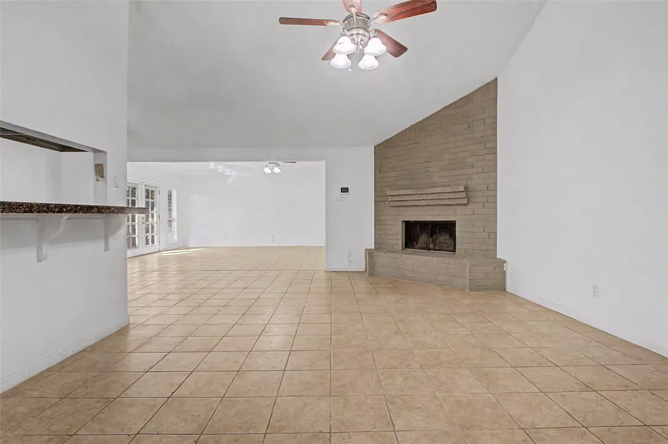 Photo 4 of 22516 Pebble Beach Way, Huntsville, TX