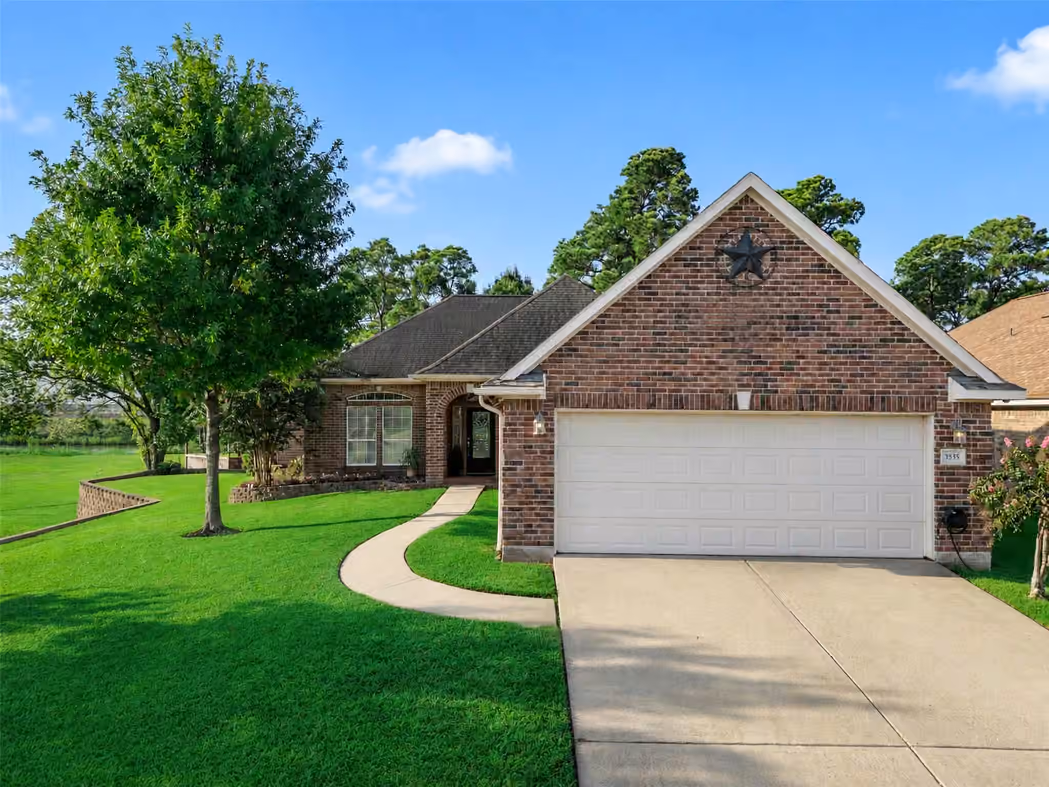Photo of 3535 Bayou Forest Drive, La Porte, TX 77571