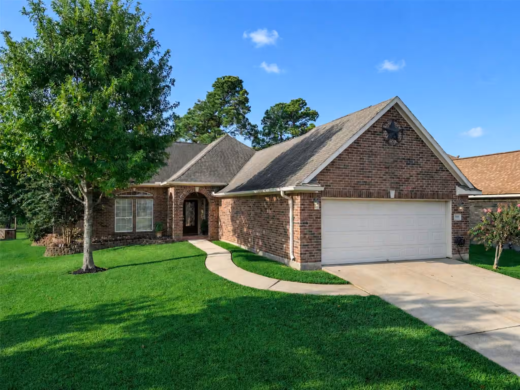 Photo 2 of 3535 Bayou Forest Drive, La Porte, TX