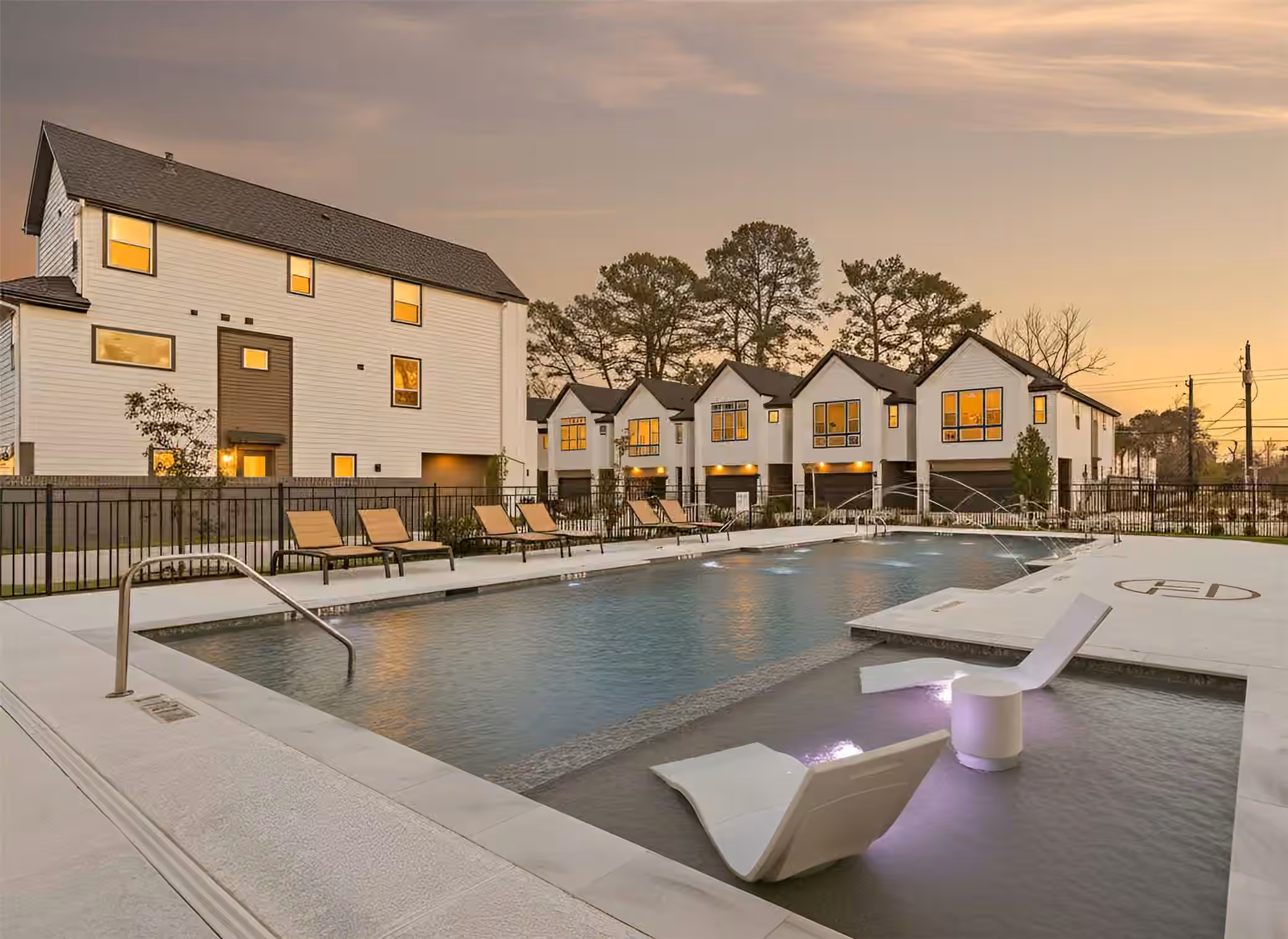 Photo 4 of 1122 Highland Row Lane, Houston, TX