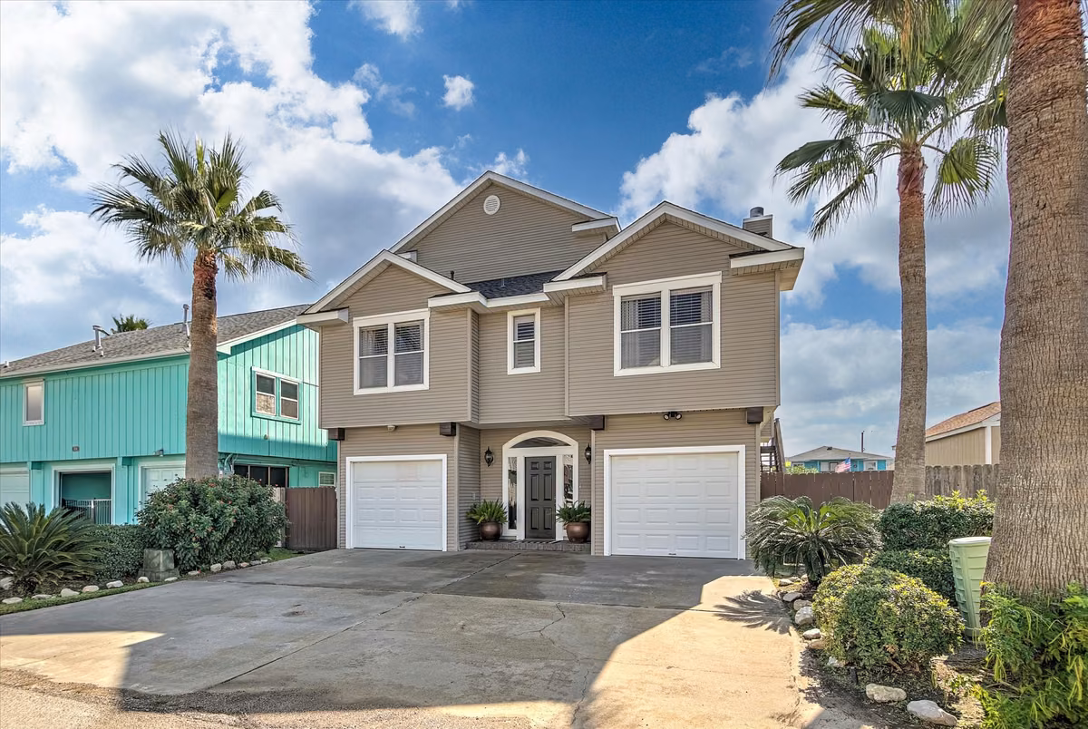 Photo of 1095 Redfish Street, Bayou Vista, TX 77563