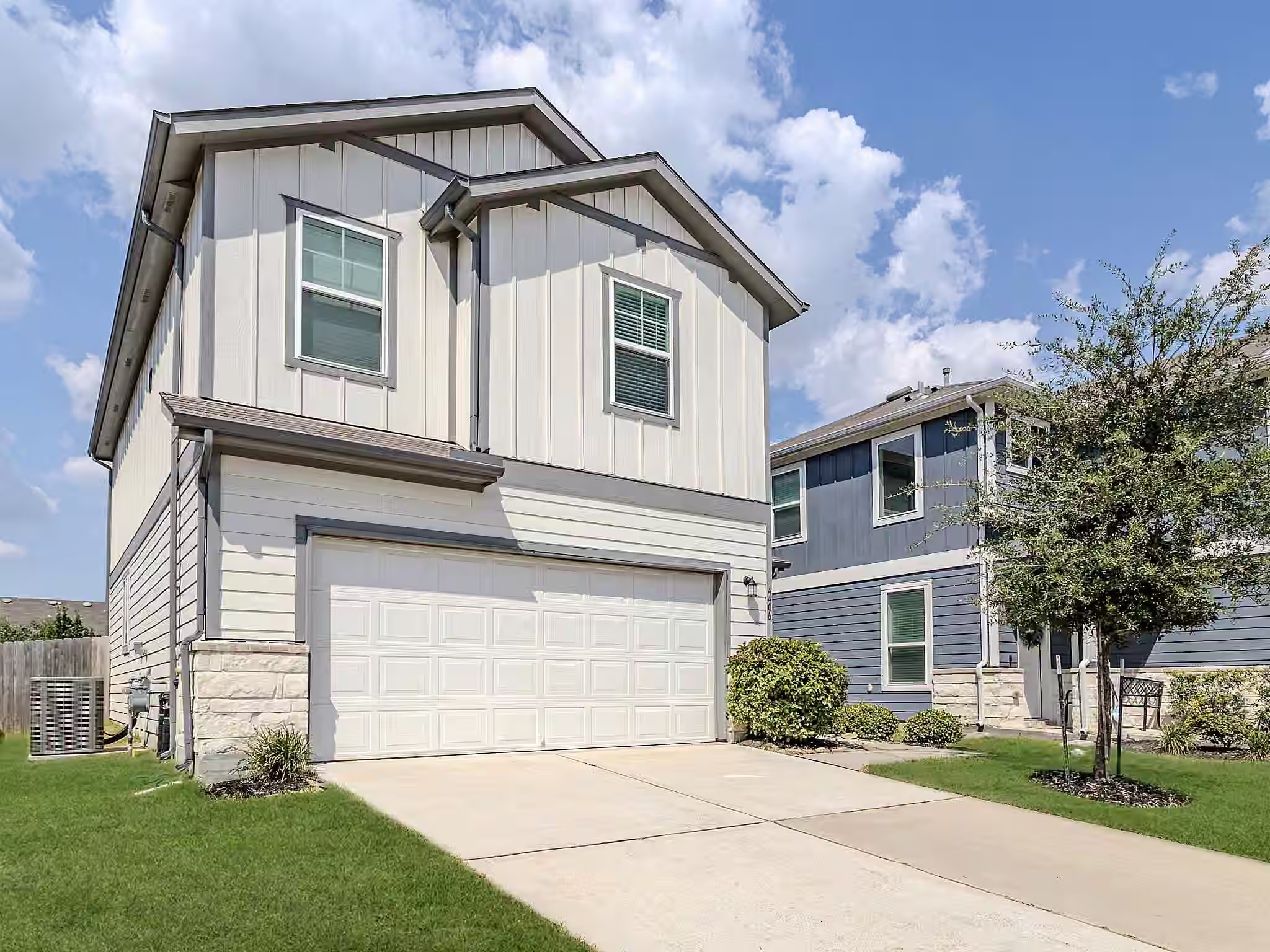 Photo 2 of 4406 Rushing Ridge Court, Houston, TX
