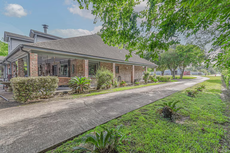 Photo of 4503 Allen Genoa Road, Pasadena, TX 77504