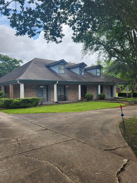 Photo 4 of 4503 Allen Genoa Road, Pasadena, TX