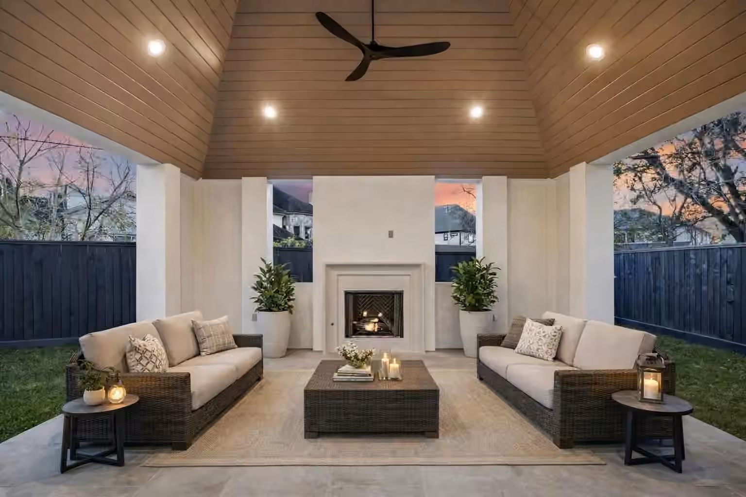 Photo 2 of 810 W 41st Street, Houston, TX