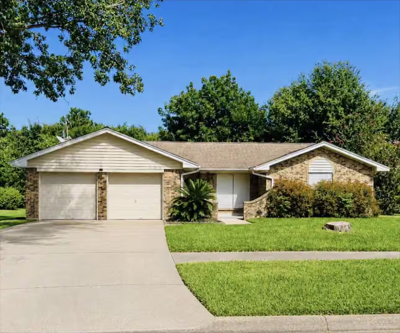 Photo of 306 Lantana Drive, Texas City, TX 77591
