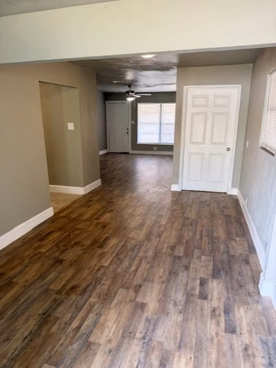 Photo 3 of 6111 Doulton Drive, Houston, TX 77033