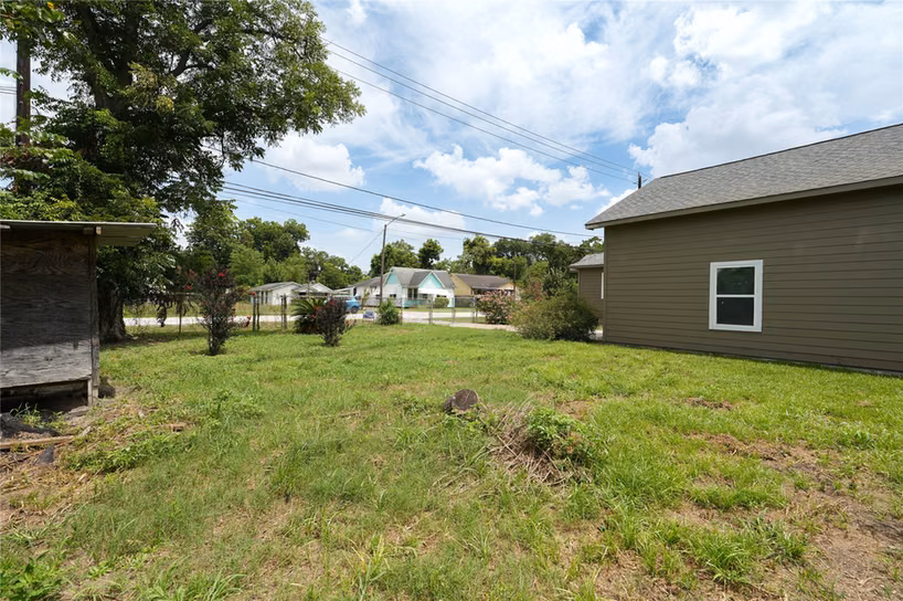 Photo 4 of 4301 Russell Street, Houston, TX
