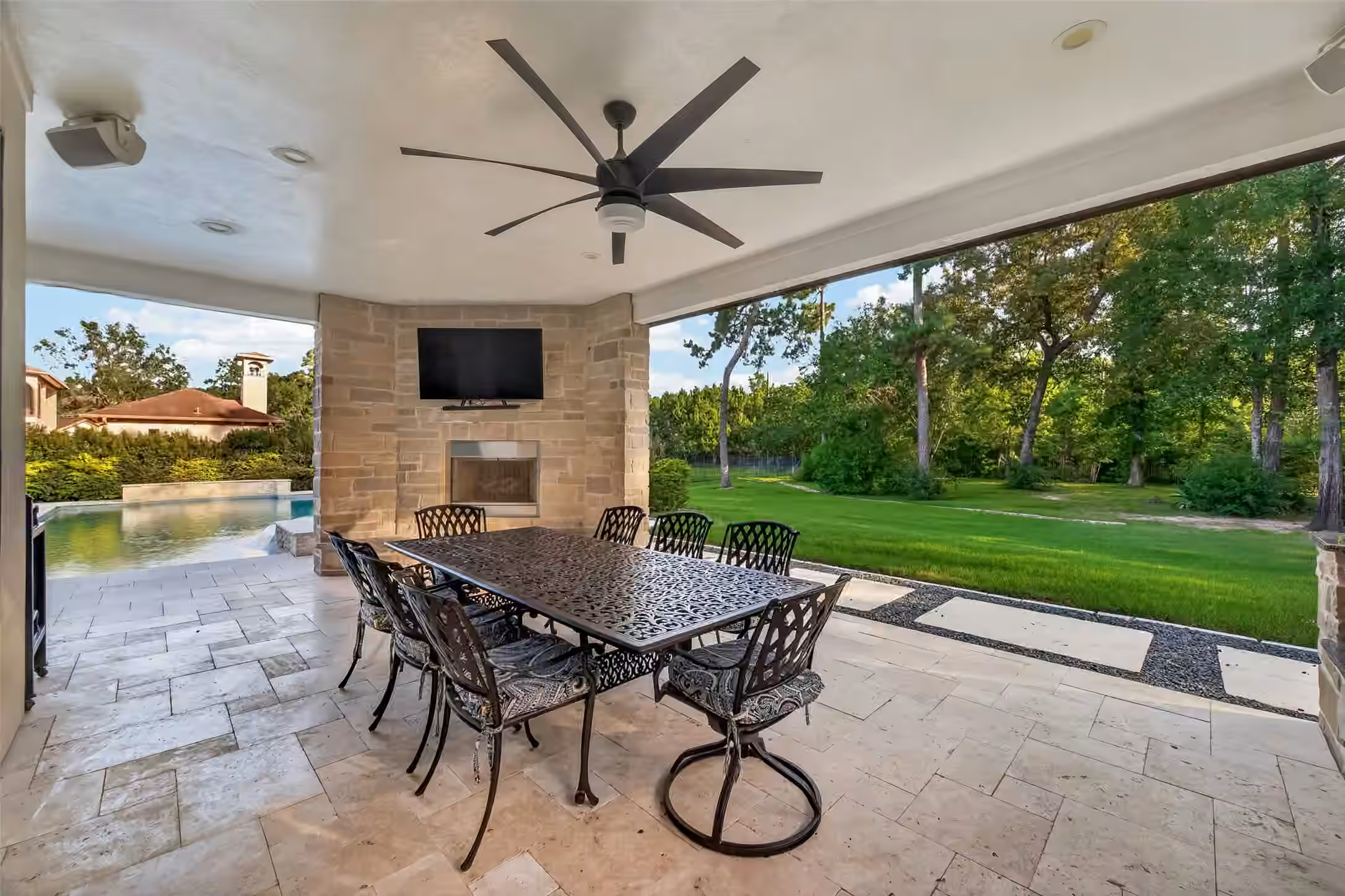 Photo 4 of 27107 W Balsam Fir Circle, Spring, TX
