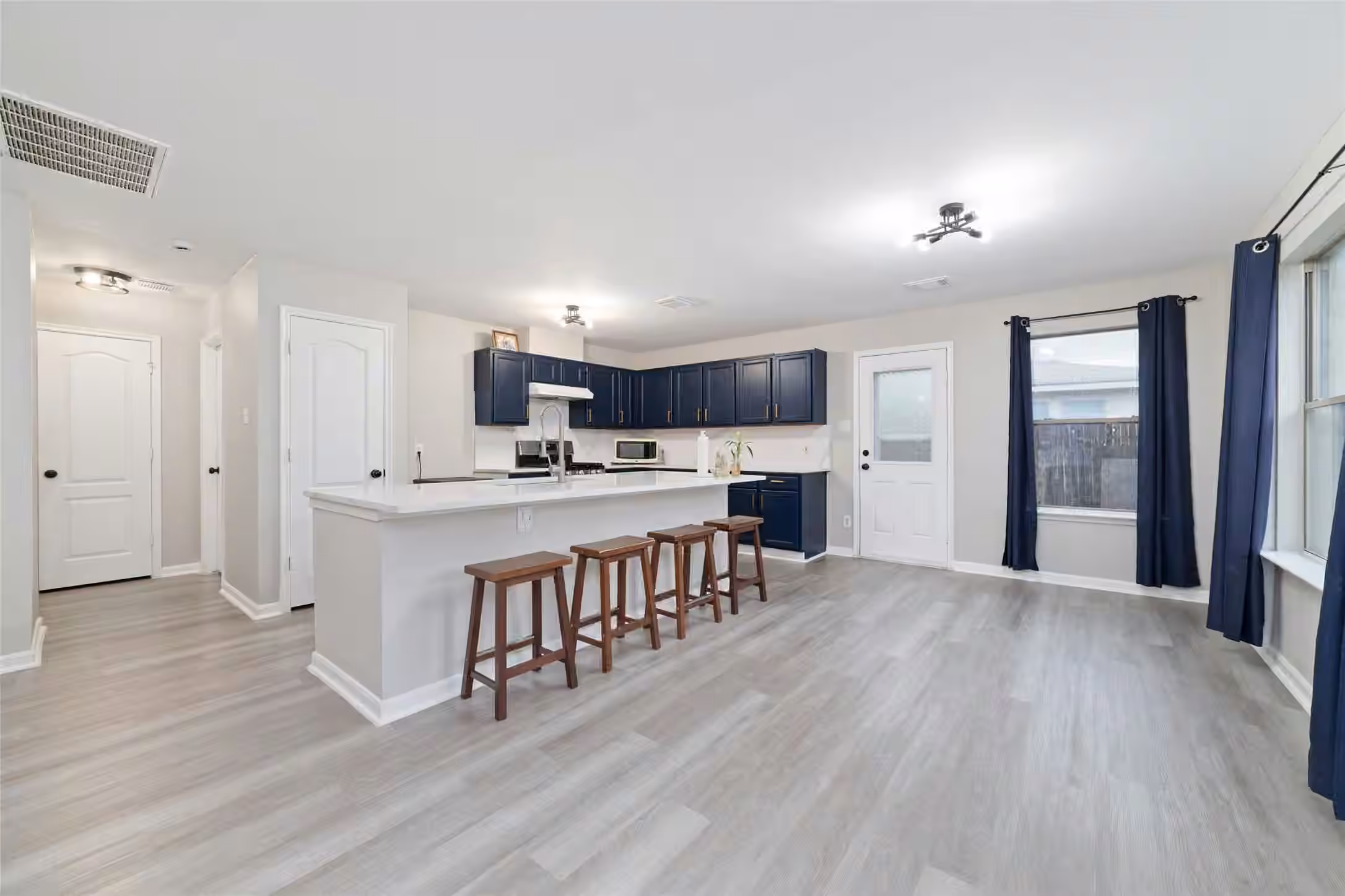 Photo 6 of 527 Remington Point Court, Houston, TX