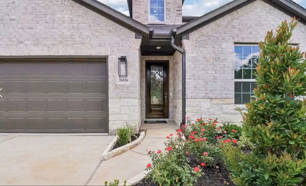 Photo 3 of 26116 Treetop Terrace Lane, Montgomery, TX