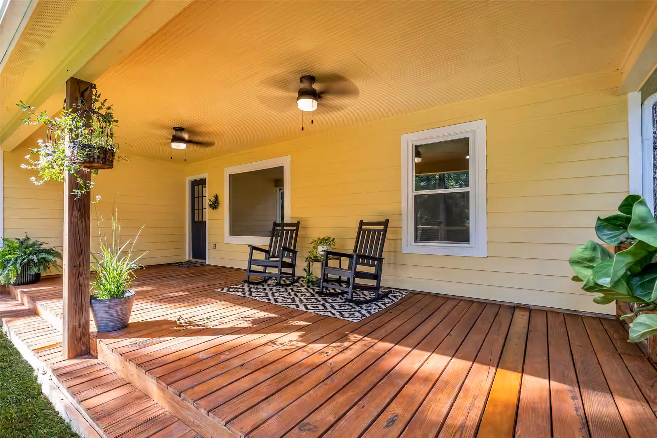 Photo of 5945 Sinclair Drive, Montgomery, TX 77316