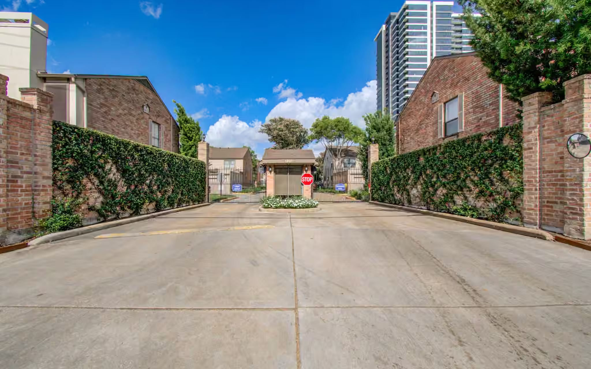 Photo 2 of 1201 Mcduffie Street 206, Houston, TX