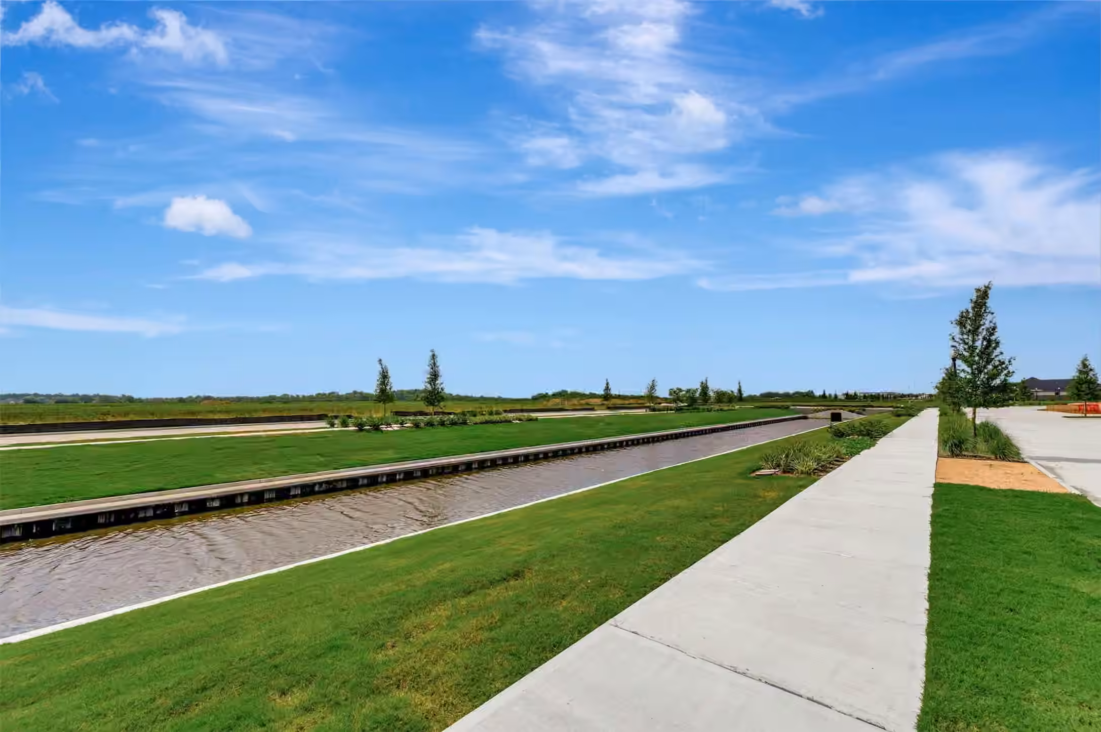 Photo 7 of 12127 Canal View Boulevard, Mont Belvieu, TX