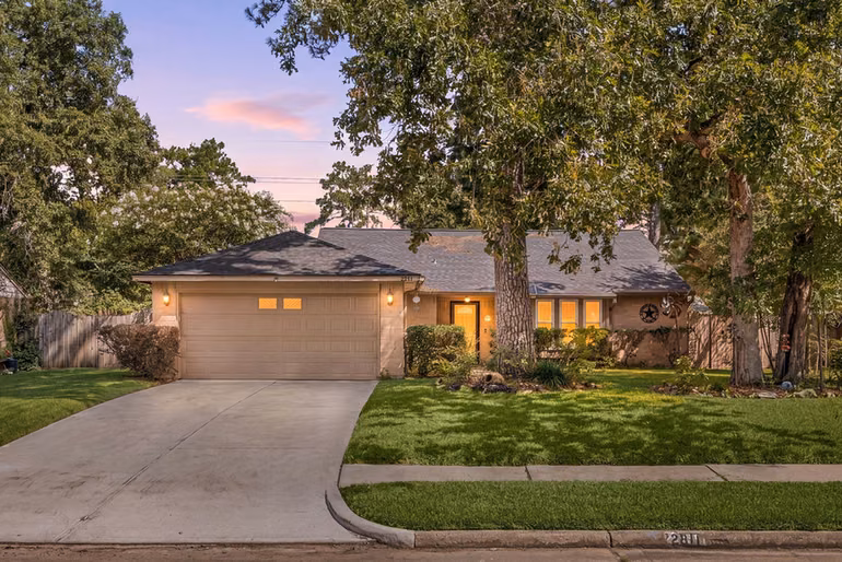Photo of 2811 Whispering Springs Drive, Spring, TX 77373