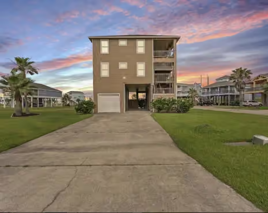 Photo 4 of 4102 Defender Lane, Galveston, TX