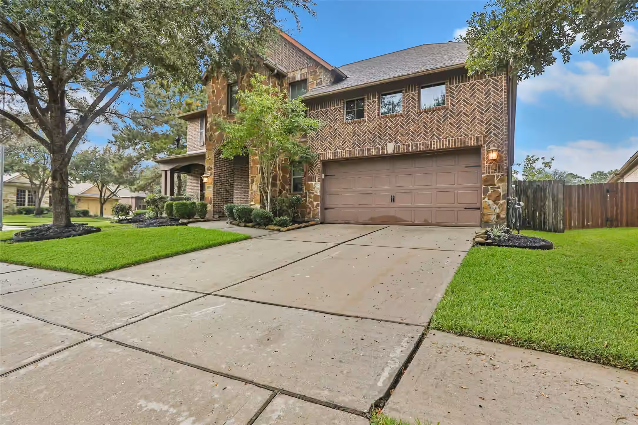 Photo 2 of 17603 Boysen Court, Humble, TX