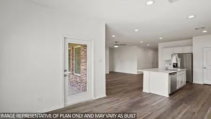 Photo 5 of 622 Meadowknoll Court, Crosby, TX