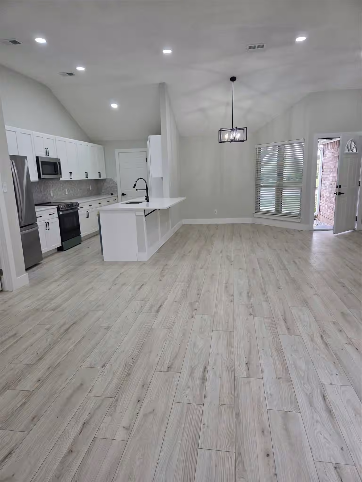 Photo 5 of 2915 Great Lakes Avenue, Sugar Land, TX