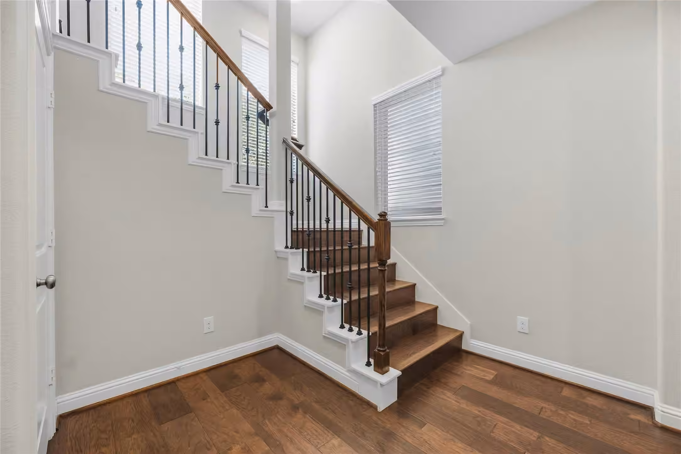 Photo 6 of 11006 Joedell Lane, Houston, TX 77043