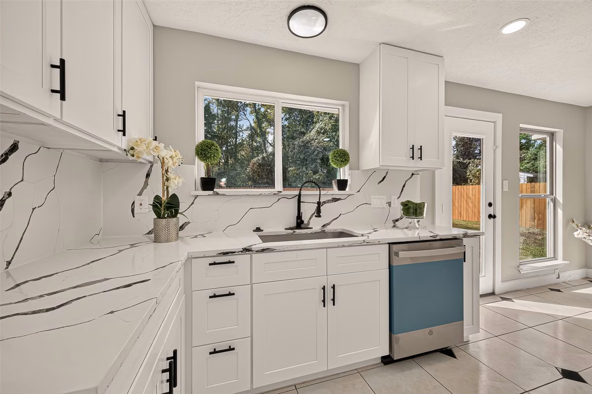 Photo 13 of 12518 Versailles Drive, Houston, TX 77015