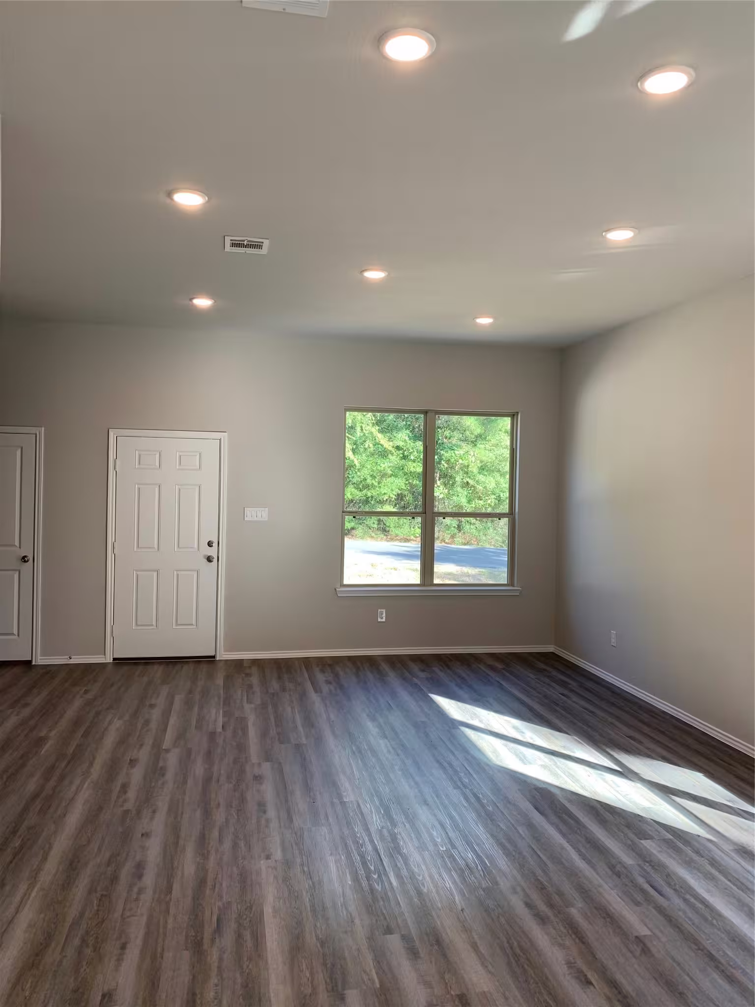 Photo 6 of 15671 Oak Drive, Montgomery, TX