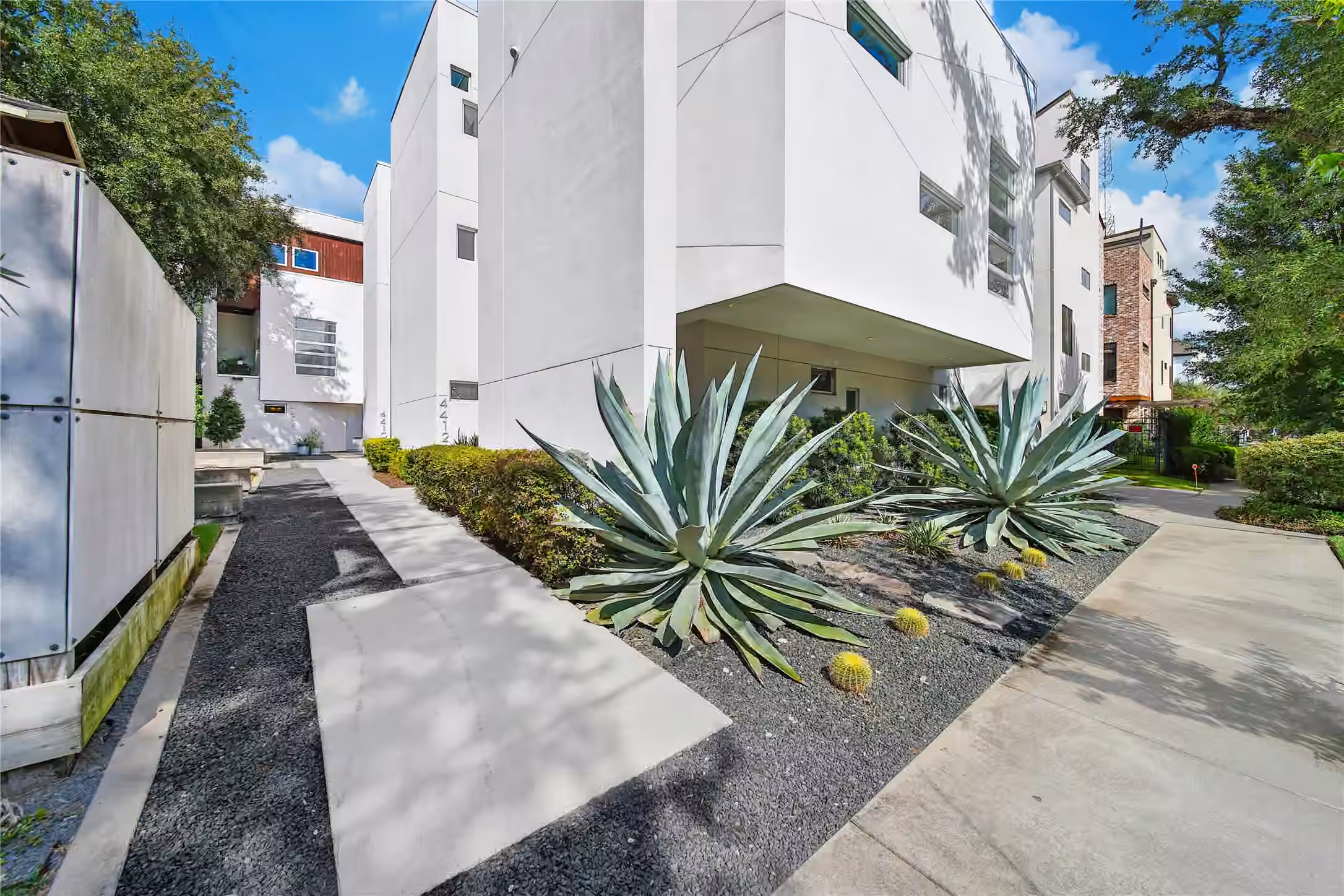 Photo 2 of 4408 Mount Vernon Street, Houston, TX