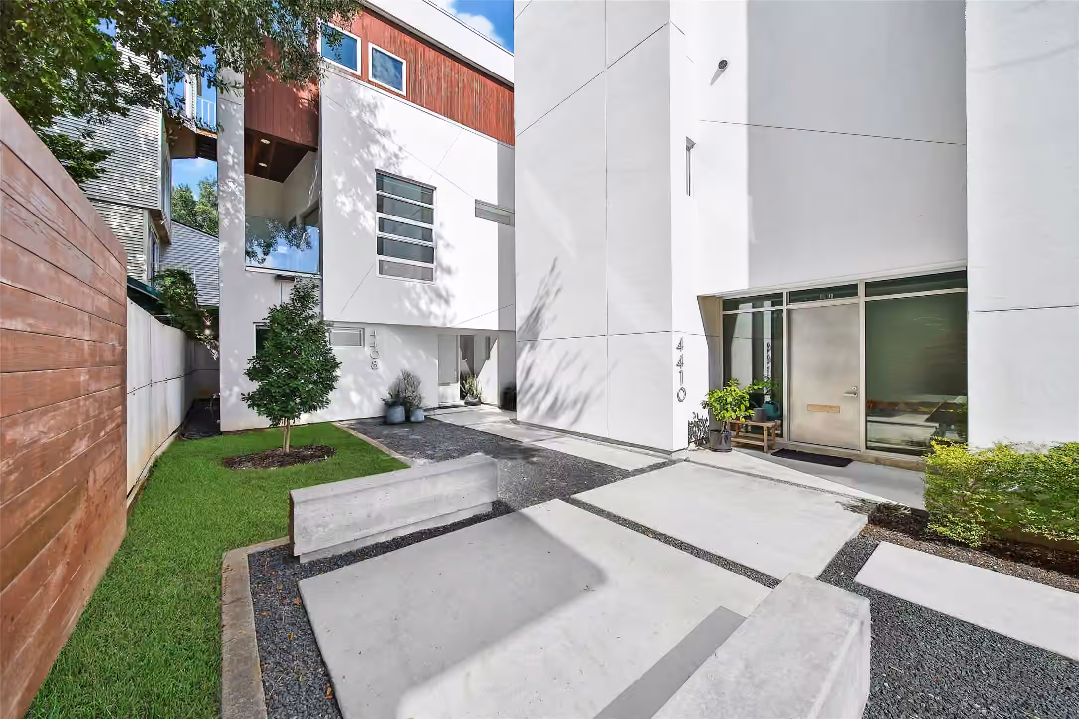 Photo 4 of 4408 Mount Vernon Street, Houston, TX