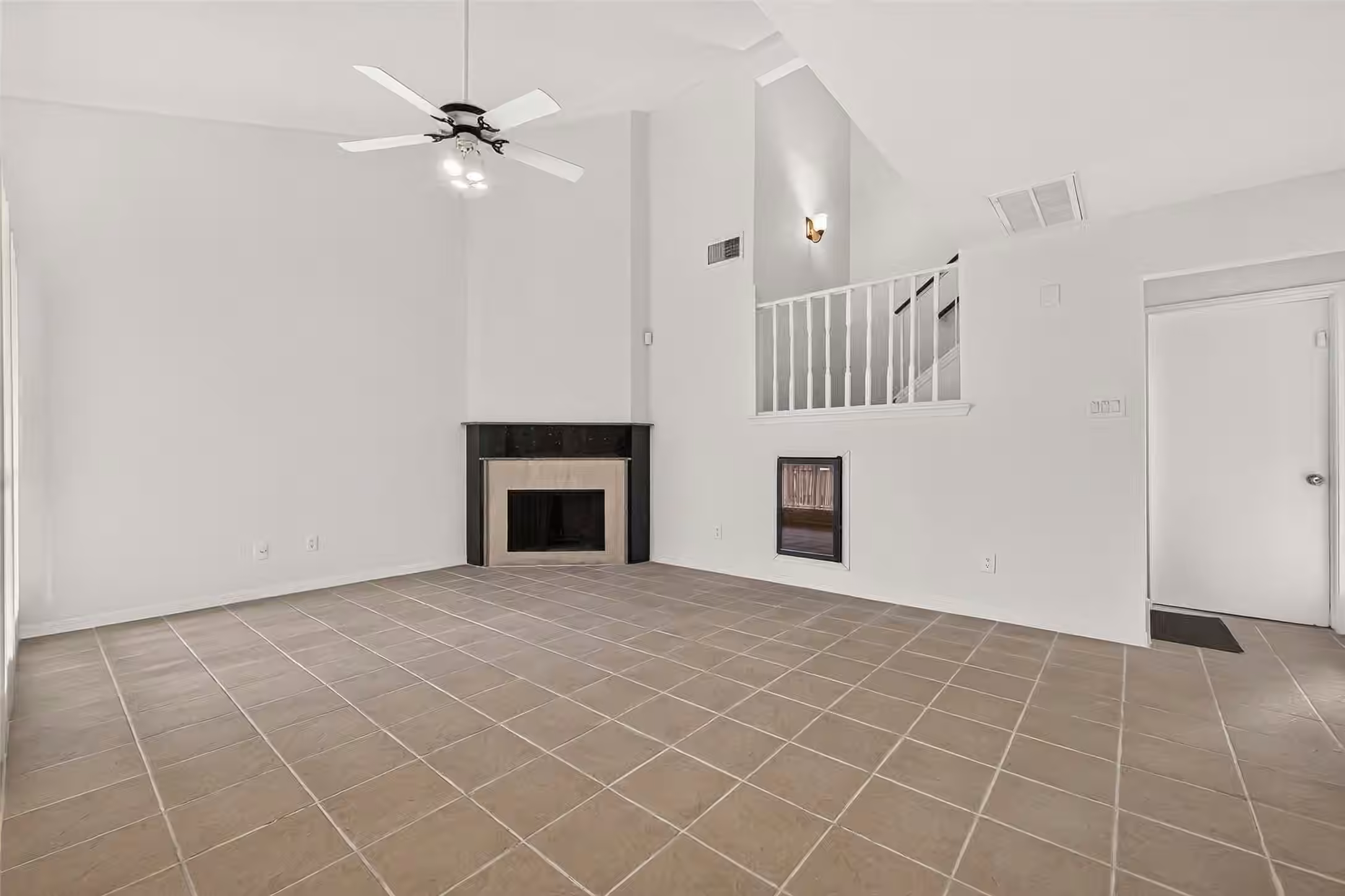 Photo 7 of 12327 Crest Lake Drive, Houston, TX