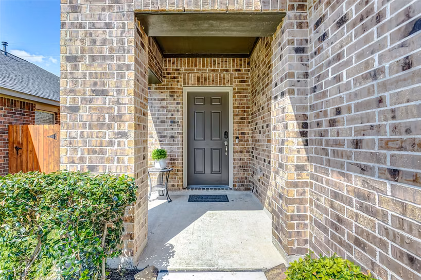 Photo 3 of 2110 Falcon Brook Drive, Katy, TX