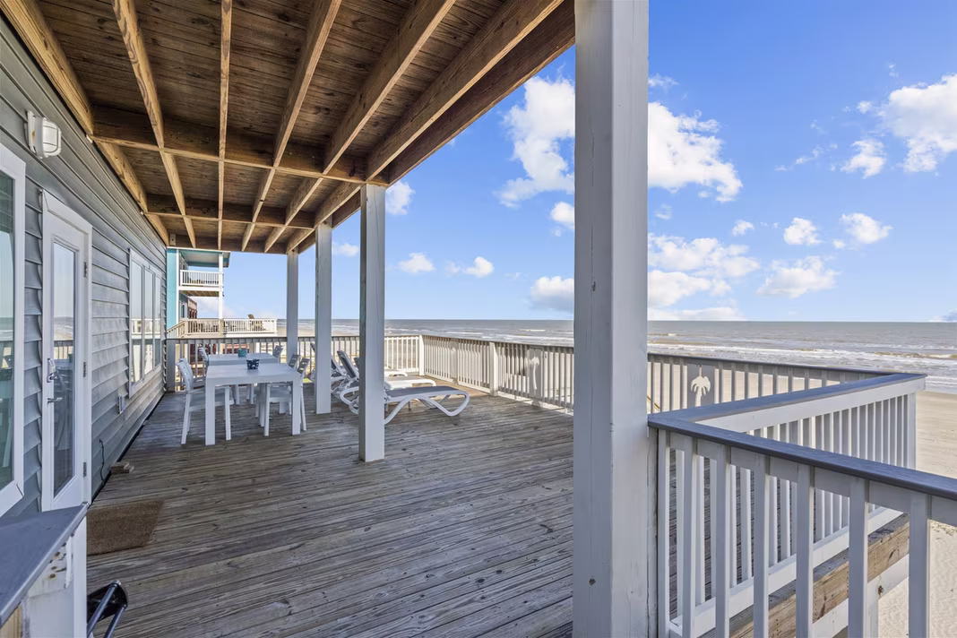 Photo 7 of 103 W Palm Street, Surfside Beach, TX