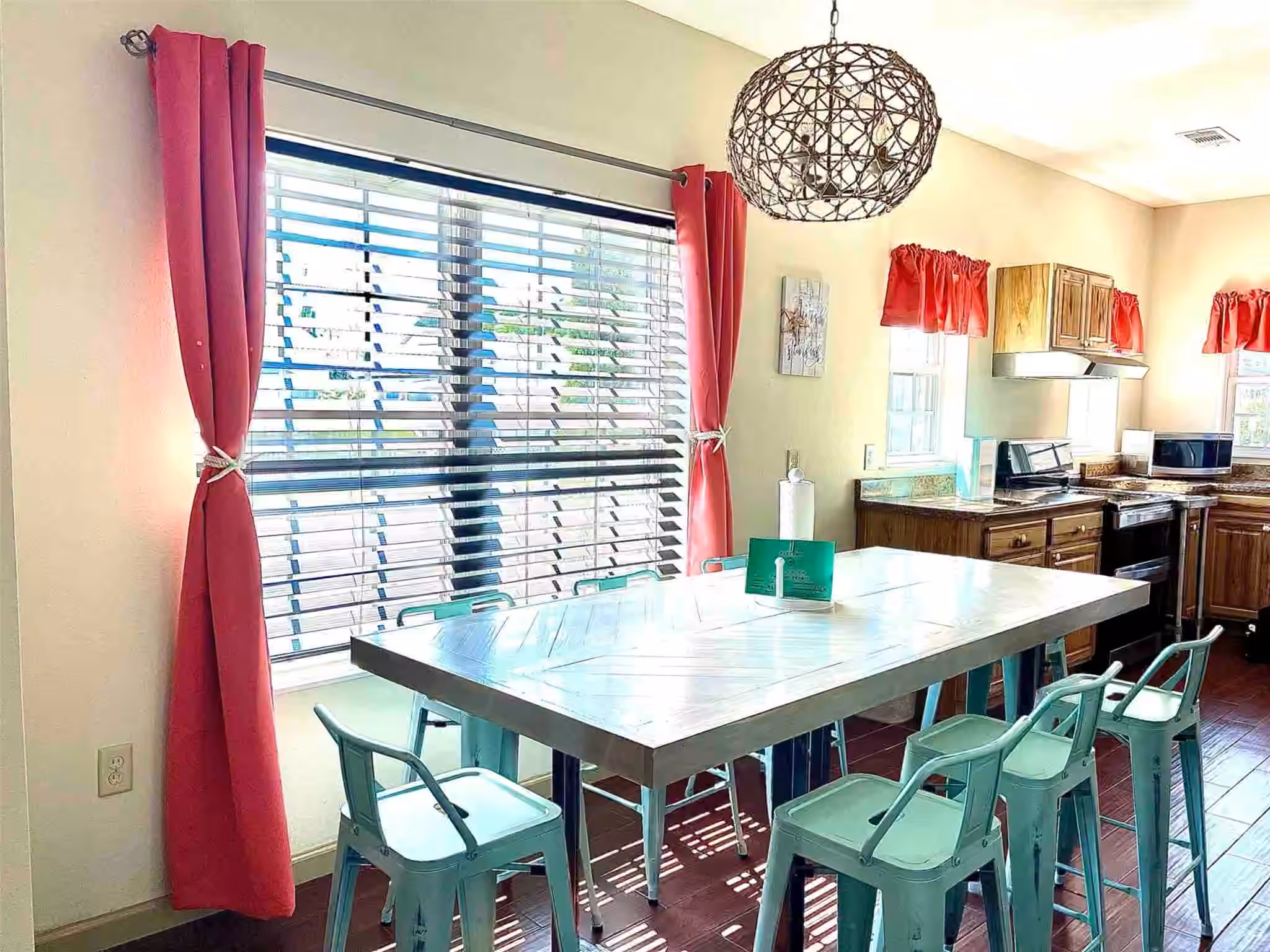 Photo 4 of 728 Sealy Street, Galveston, TX