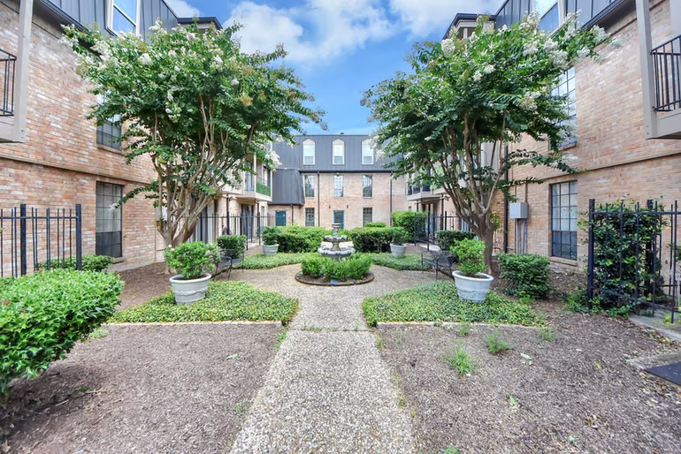 Photo 2 of 2475 Underwood Street 262, Houston, TX