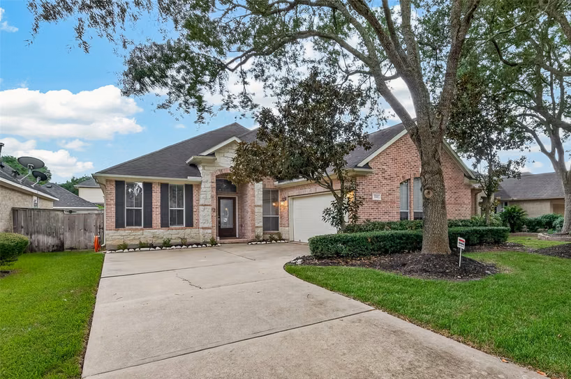 Photo 2 of 3315 Long Briar Lane, Sugar Land, TX