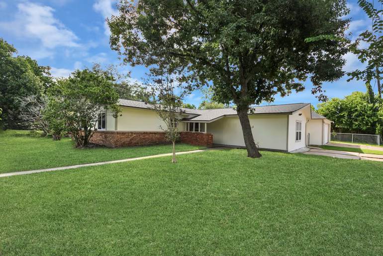 Photo 4 of 5743 Newquay Street, Houston, TX