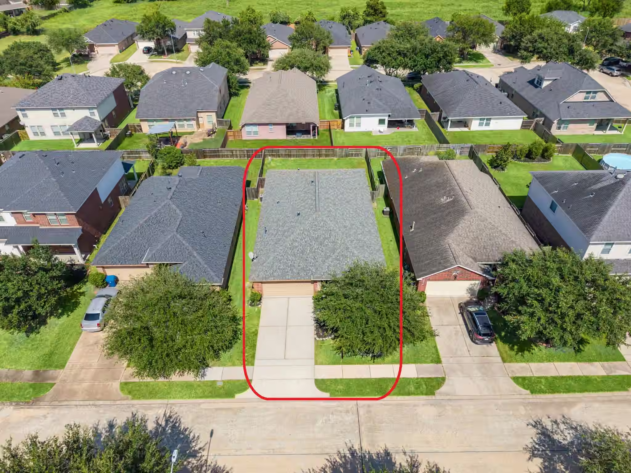Photo 4 of 4014 Pinecrest Hollow, Houston, TX