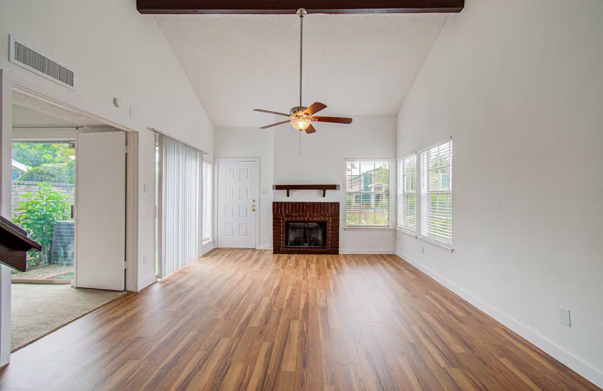 Photo 5 of 12203 Sandpiper Drive 122, Houston, TX