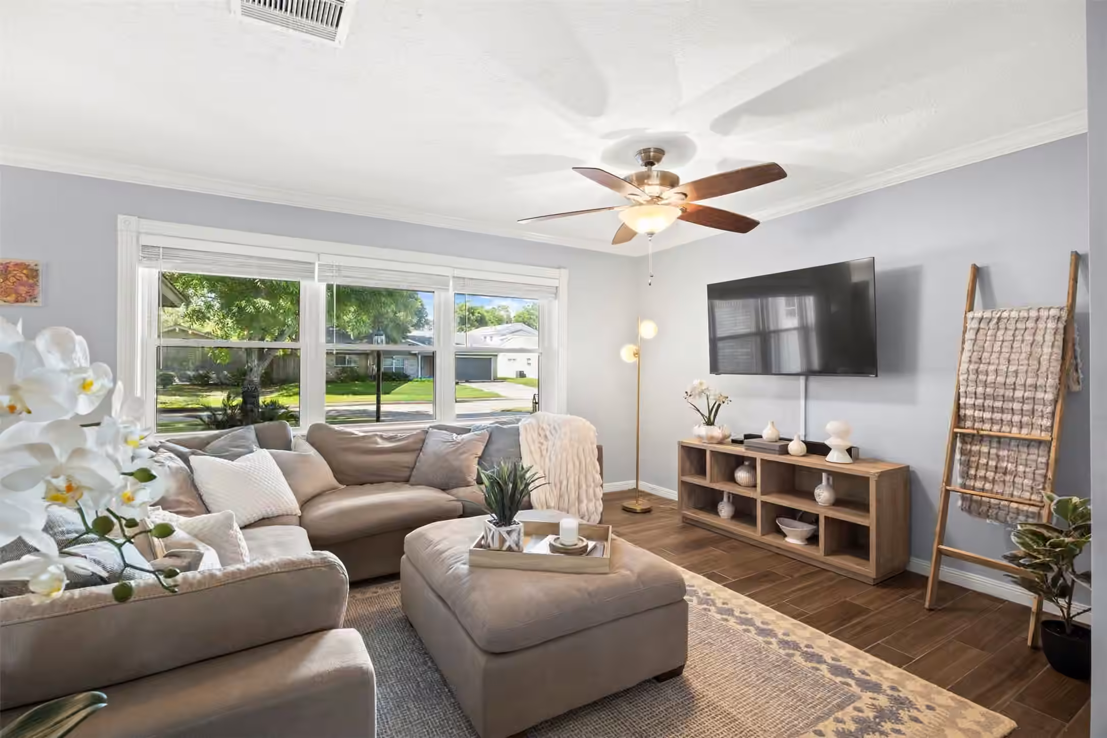 Photo 7 of 5334 Saxon Drive, Houston, TX