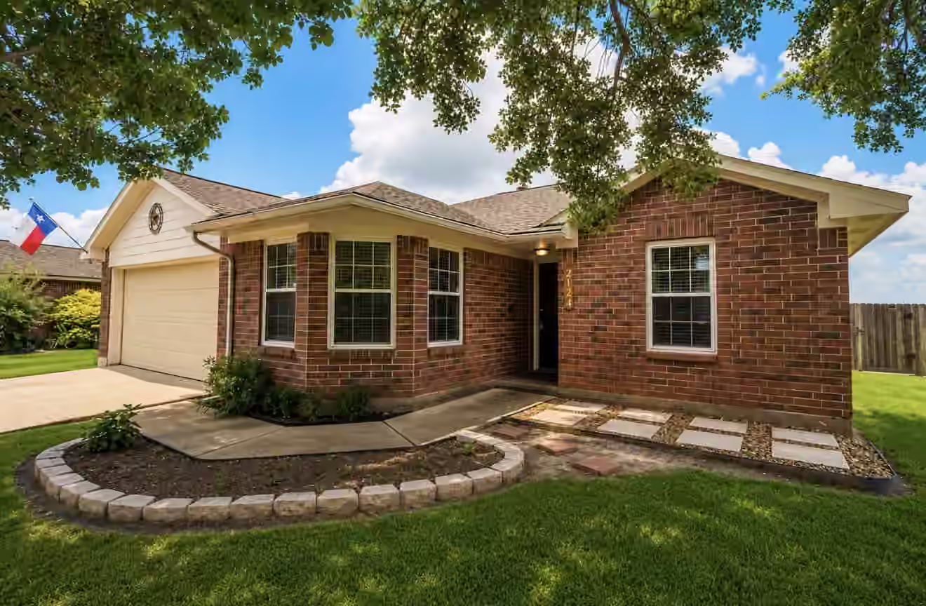 Photo of 2124 Tower Bridge Road, Pearland, TX