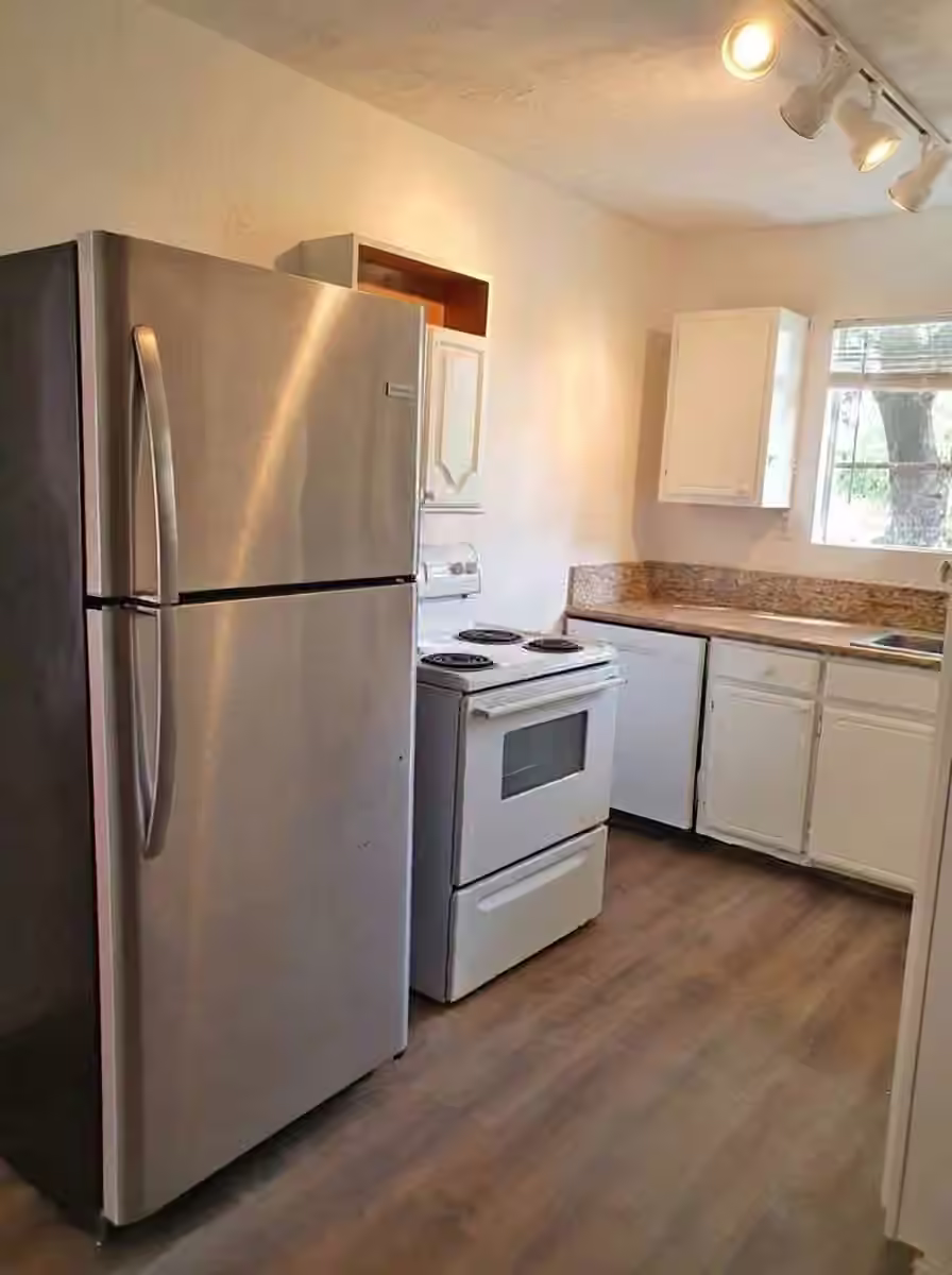Photo 5 of 1272 Pecan Street, Clute, TX