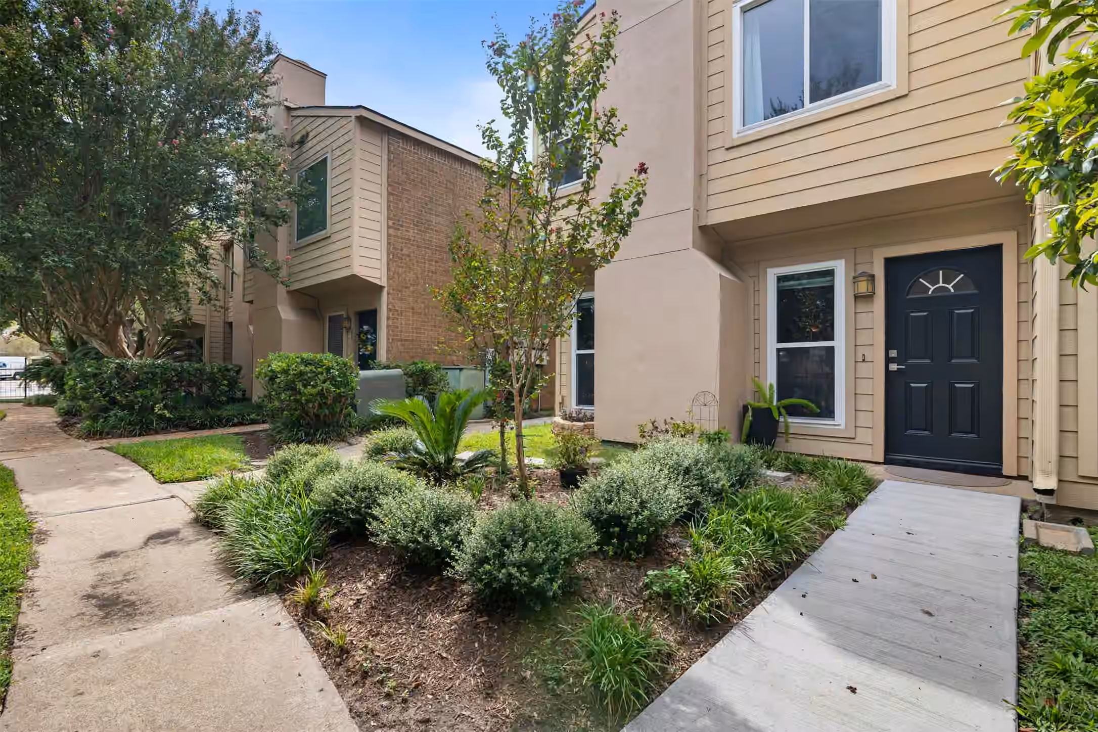 Photo 3 of 1500 Sandy Springs Road 22, Houston, TX 77042