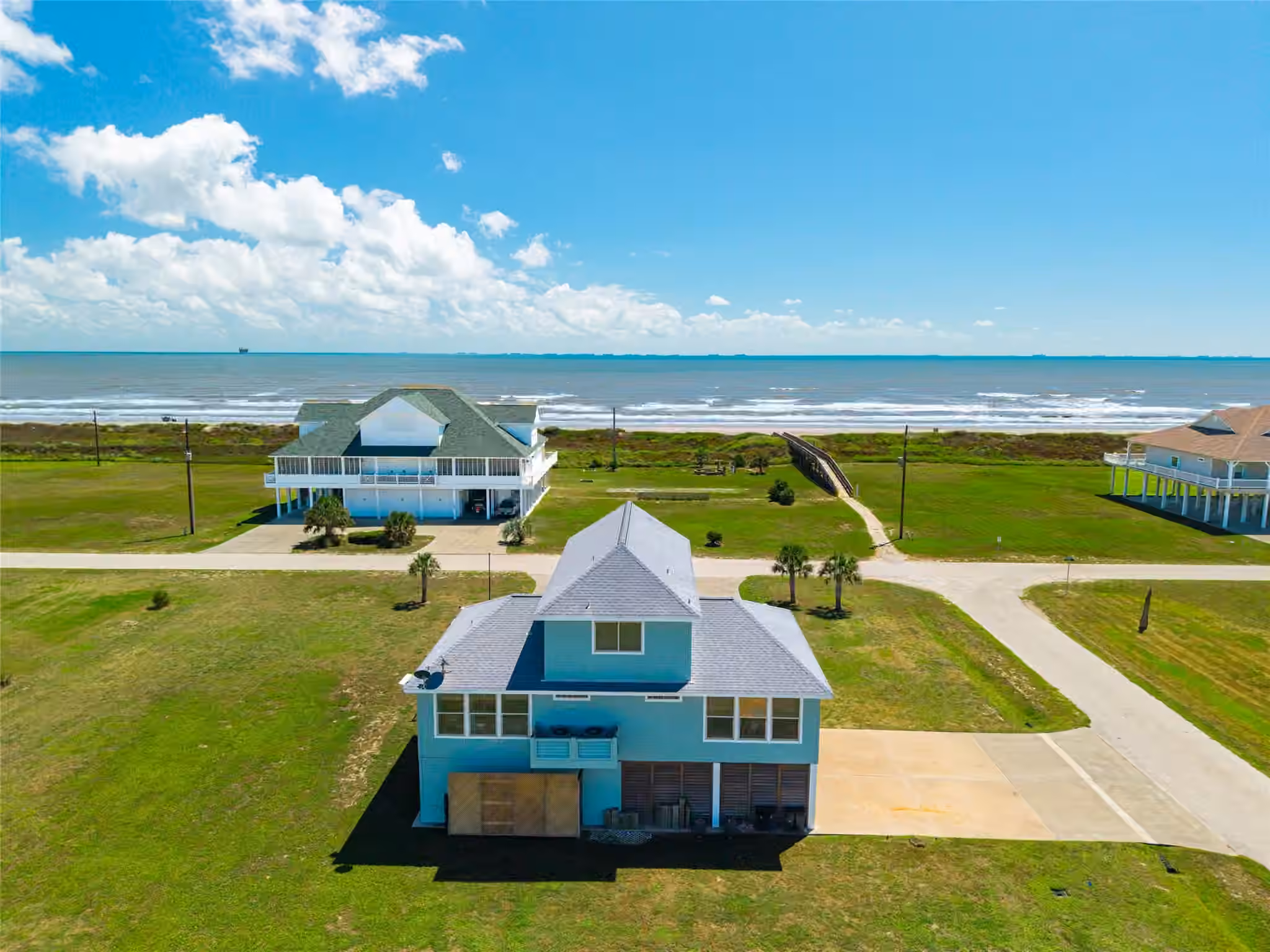 Photo 4 of 804 Sombrero Drive, Crystal Beach, TX 77650