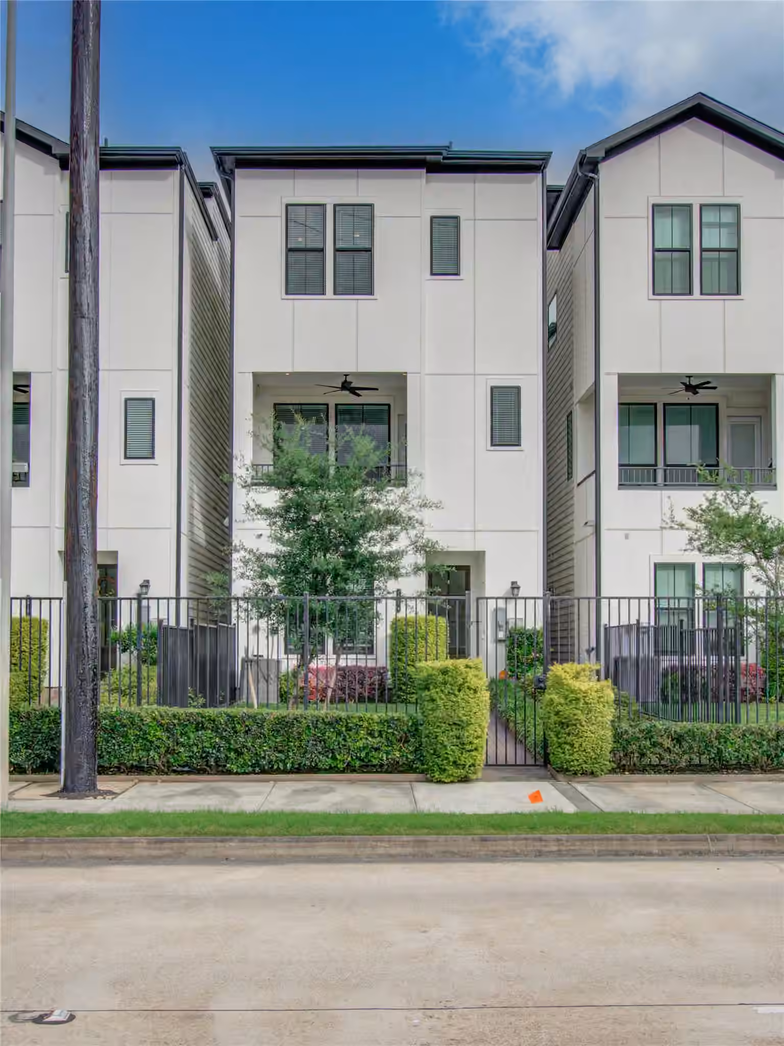 Photo 6 of 2818 Grand Fountains Drive B, Houston, TX
