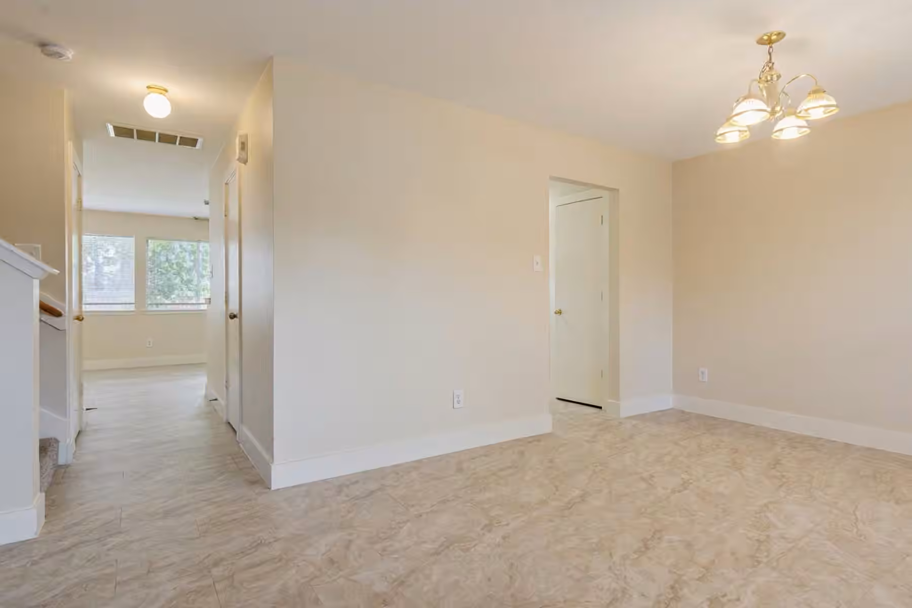 Photo 7 of 439 Laurel Timbers Drive, Houston, TX