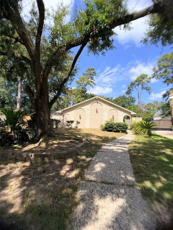 Photo 2 of 5342 Lawn Arbor Drive, Houston, TX