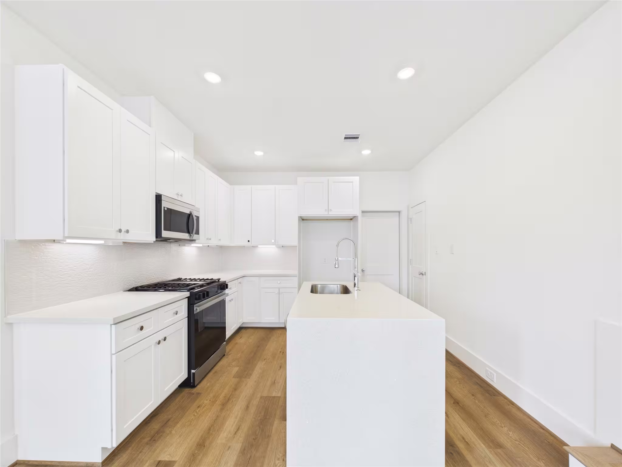 Photo 5 of 7506 Carver Road A, Houston, TX