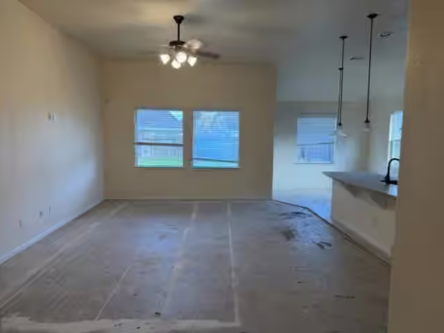 Photo 6 of 214 San Bernard Drive, Baytown, TX