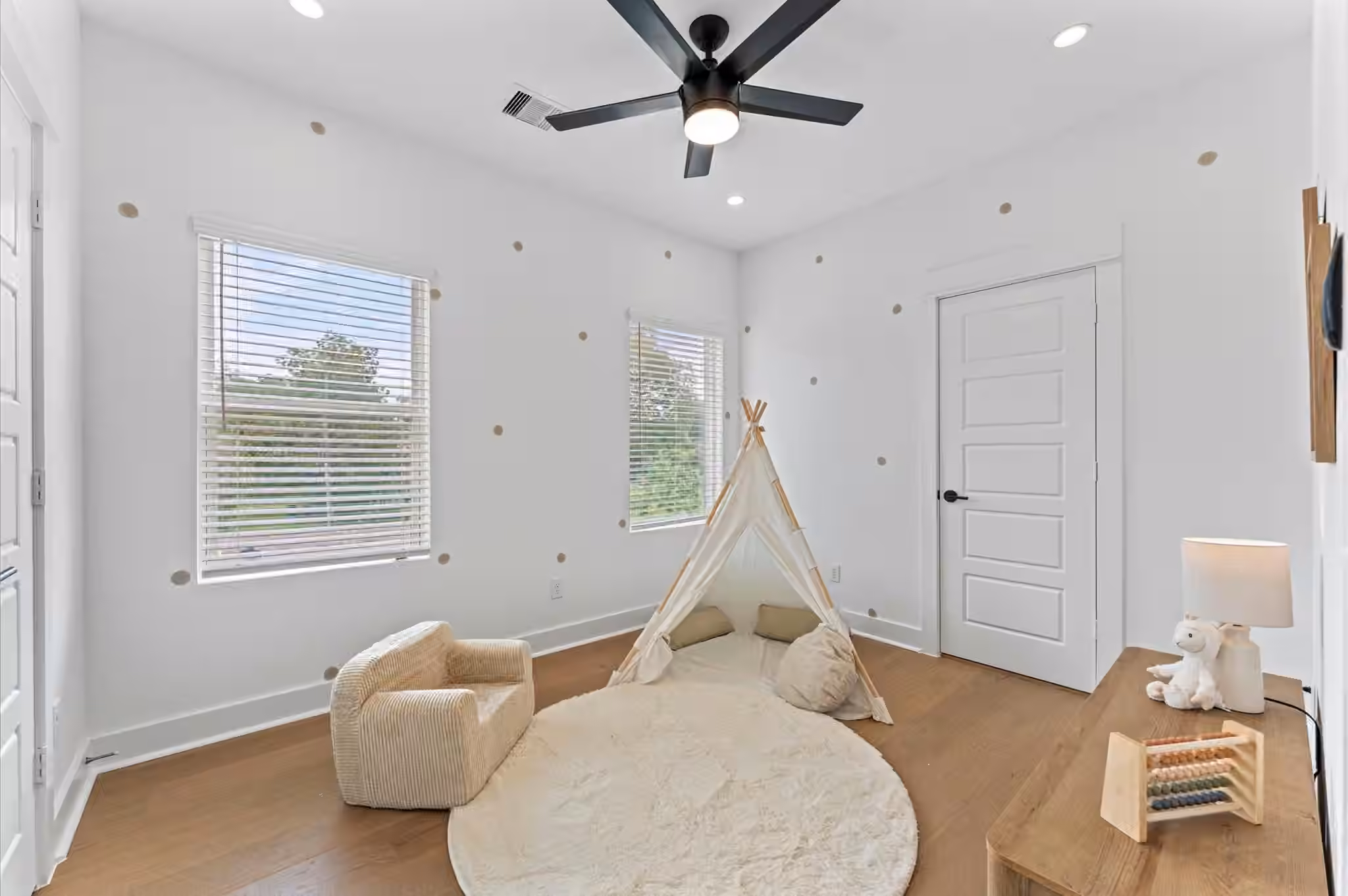 Photo 7 of 1009 Tuskegee Heights Lane, Houston, TX